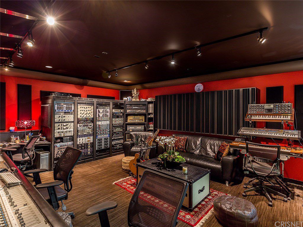 Tommy Lee's Home/Home Studio on the Market