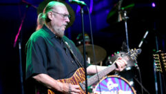 Rock and Roll Hall of Fame inductee Steve Cropper, founding member of Booker T. & the MG's and the Blues Brothers Band, performs onstage at The Rose on September 28, 2018 in Pasadena, California. Photo: Scott Dudelson/Getty Images