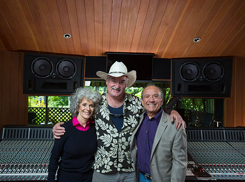 Susan and Buddy Brundo, with the Conway gardener, Tim Galardi of Riviera Gardens. Photo: Chris Schmitt