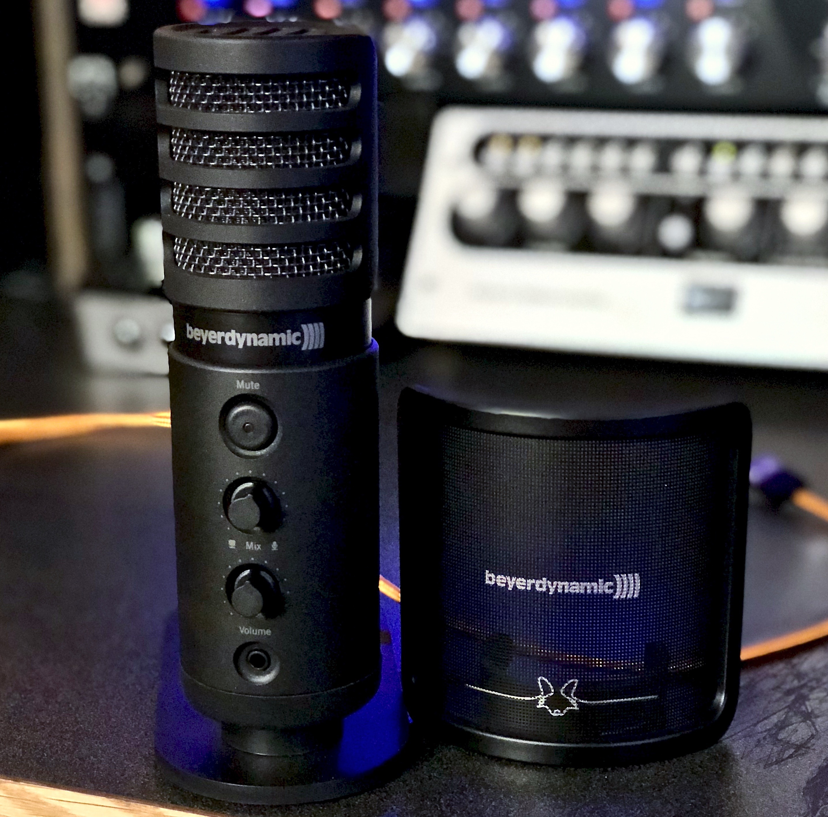 The beyerdynamic FOX USB mic and pop filter.