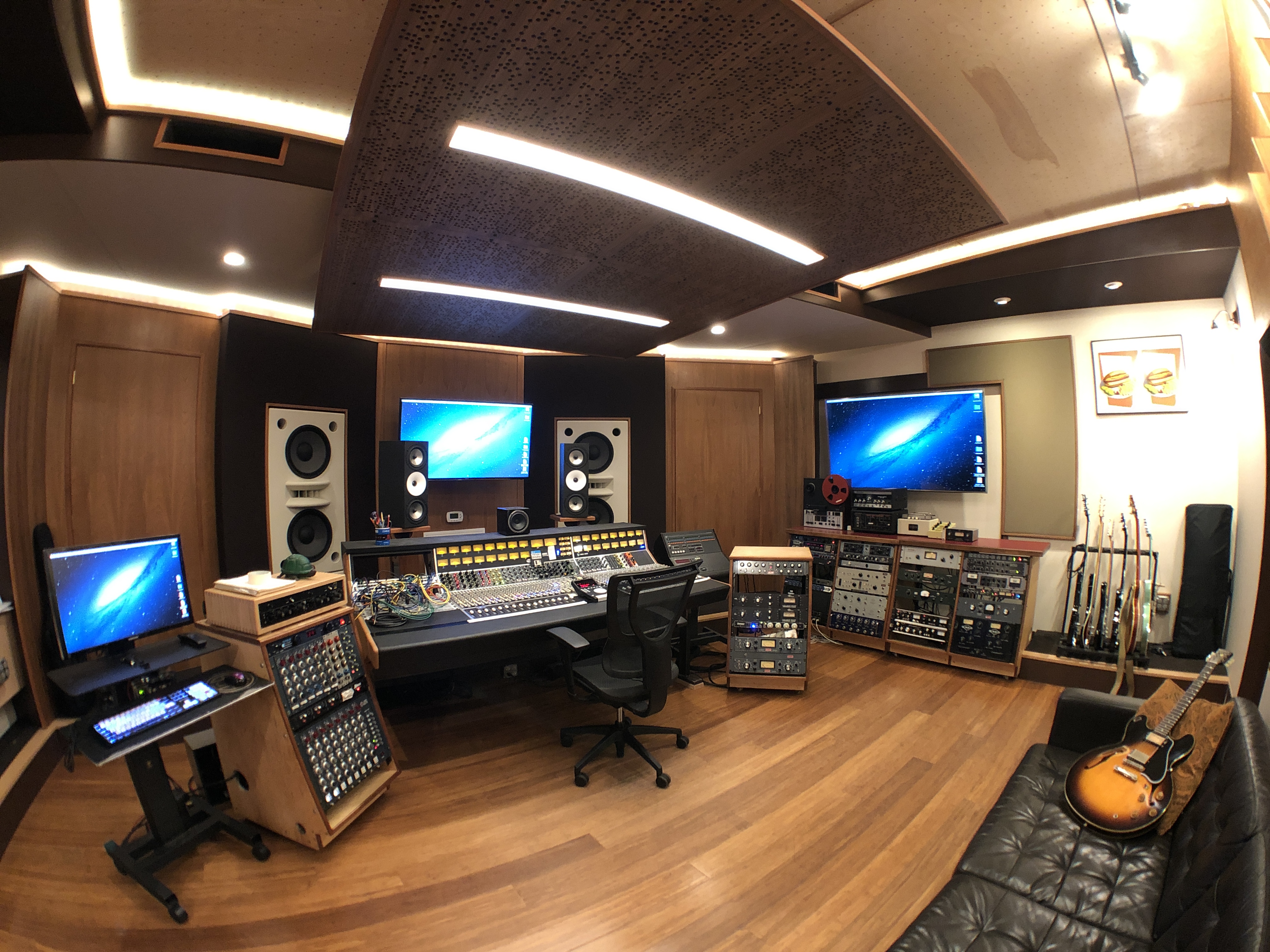 Mad Oak Studios Homecoming As Boston S 1st Wsdg Commercial Studio