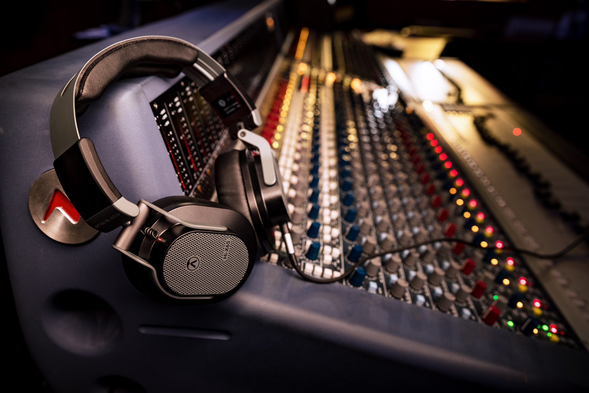 Austrian Audio Releases HiX65 Professional OpenBack OverEar