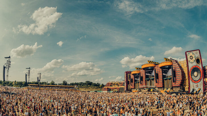 POOLgroup regularly supplies audio systems for the massive Parookaville Festival. Photo: Robin Böttcher
