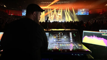 Country star Chris Young kicked off the year with a sold-out run that included the 10,000-seat Mohegan Sun Arena in Uncasville, Conn. PHOTO: Paris Visone