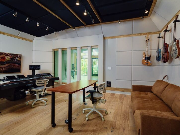 Jam Band Studio’s control room. PHOTO: Luis Johnson