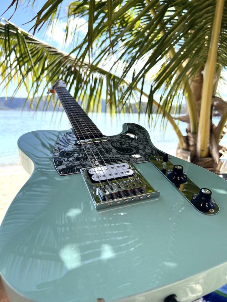 Even Rich's telecaster wanted to soak up some rays.