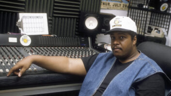 DJ Mark The 45 King (aka Mark Howard James) in his home studio, October 10, 1994 in New York City. Photo: Al Pereira/Getty Images/Michael Ochs Archives.