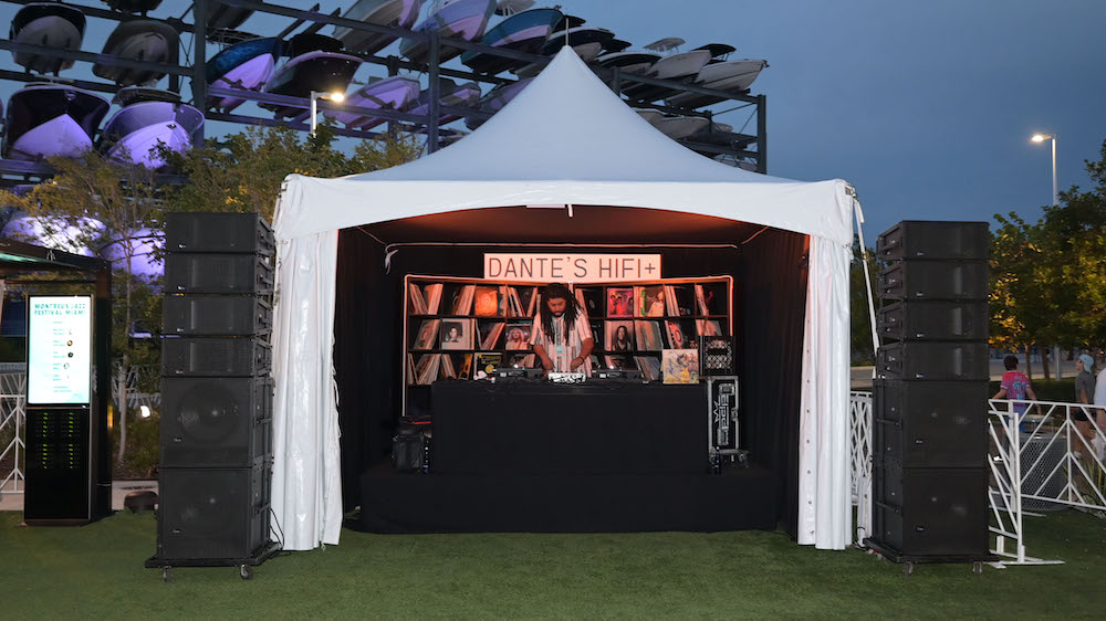 Dante's Hi-Fi Vinyl Listening Bar. Photo: Manny Hernandez.