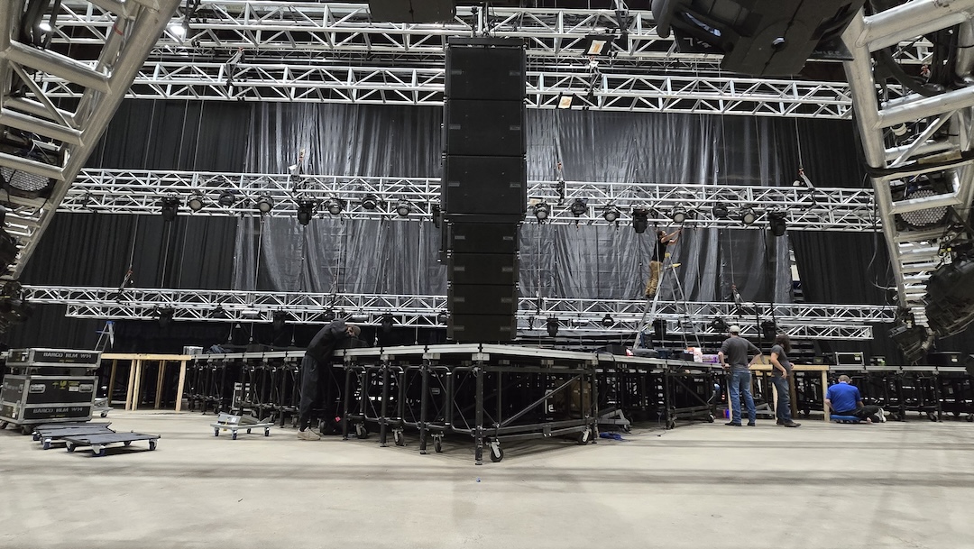 Livewire used its new dBTechnologies VIO line array system for the recent inauguration of North Dakota governor Kelly Armstrong, seen here.
