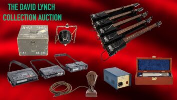 Item photos: Julien's Auctions.