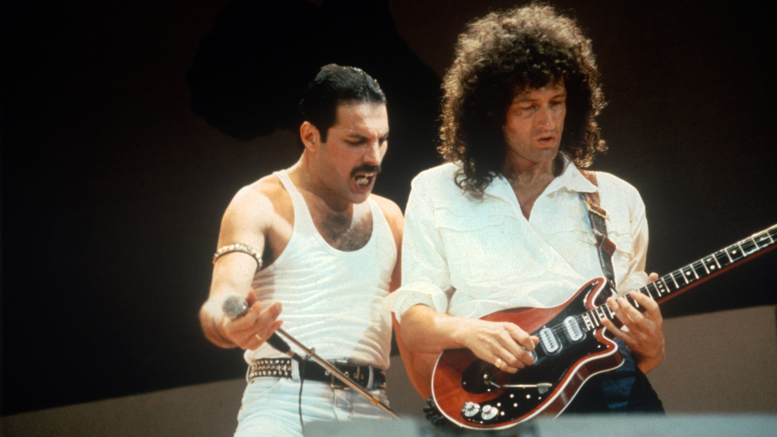 Mix Live Blog: Freddie Mercury and a Night to Remember