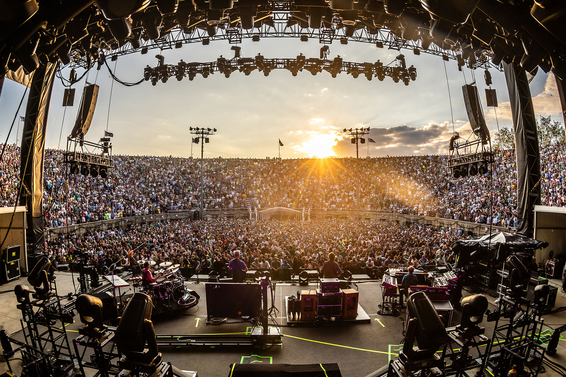 L-Acoustics L Series Concert Sound System Addresses Sound Control