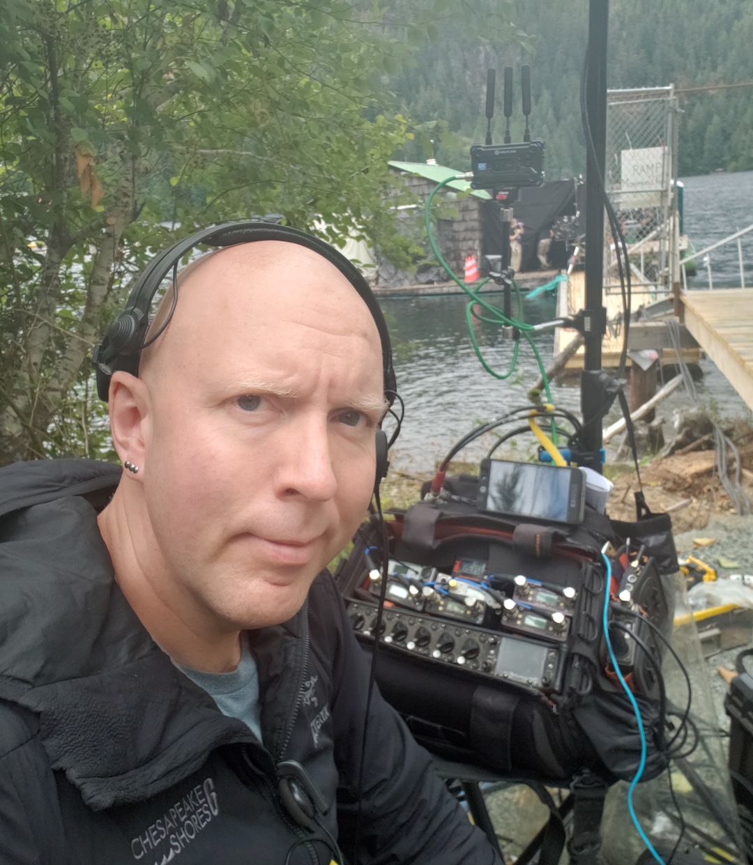 Sound mixer Ben McDonald, on location with his mobile rig on the shore capturing audio from the floating home on the lake in the background with the help of RF Venue’s Diversity Fin antenna. 