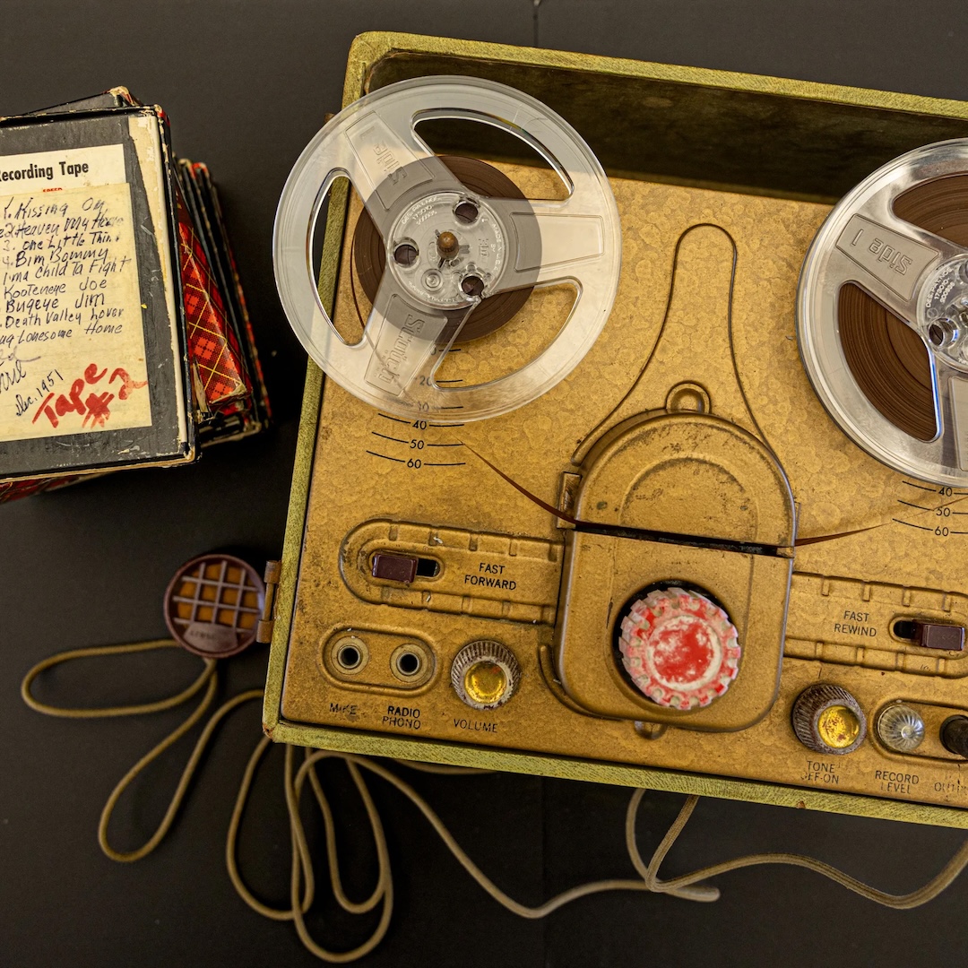 The original Revere T-100 Crescent tape recorder, a mono consumer machine that ran at 3-¾ inches per second, used by Woody Guthrie. Photo: Courtesy of Shamus Records.