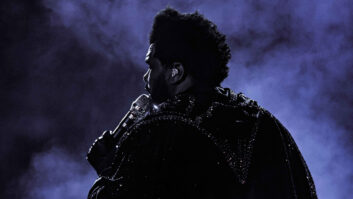 The Weeknd has been using a Sound Devices Astral HH wireless microphone with his preferred Sennheiser 5235 capsule when performing live.