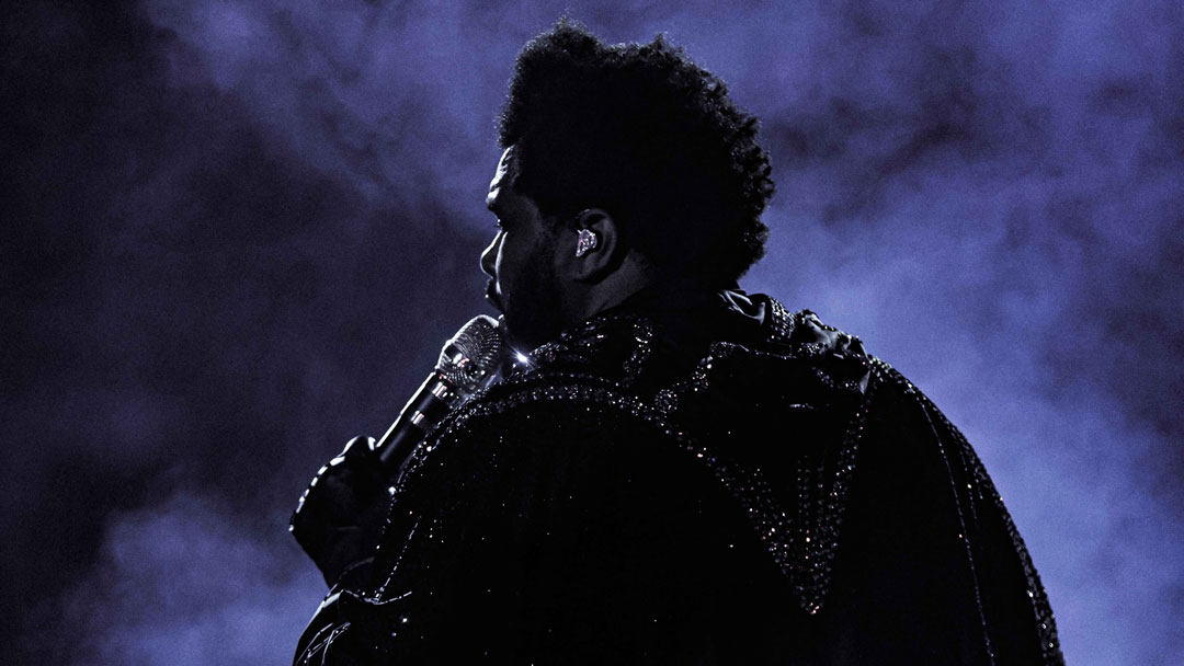 The Weeknd has been using a Sound Devices Astral HH wireless microphone with his preferred Sennheiser 5235 capsule when performing live.