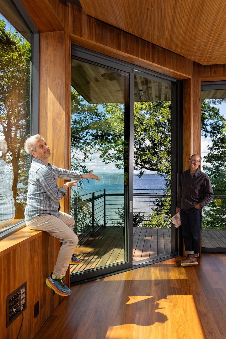 Mike Gordon saluting Birdseye architect Brian Mac. Photo: Shem Roose.