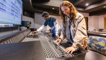 Students in session. Photo: Matteo Bracco/Hofstra University.