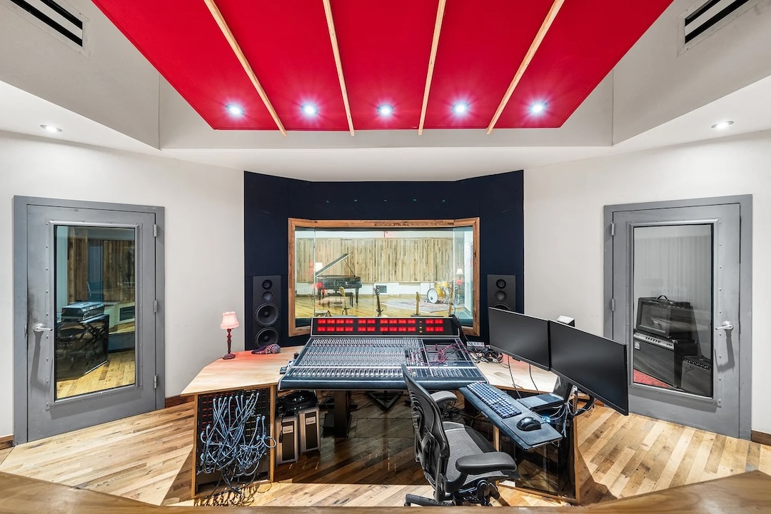 Spice House Studio's large control room.