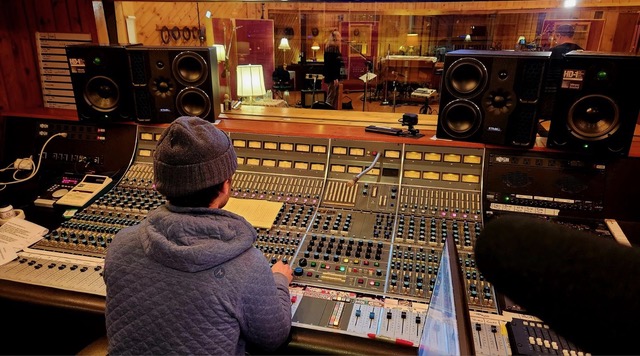 Evan Bakke tracked the Warren Haynes Band through the Neve 8048 console at Power Station New England. Photo: Craig Ziogas.