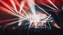 Radio City Music Hall’s Sphere Immersive System helps the show put its best foot forward, providing clarity to the cast’s vocals, depth to the on-stage orchestra’s performances and extra verisimilitude to battle sequences as the audience hears bullets fly by in the surround speaker hangs. Photo: MSG Entertainment.