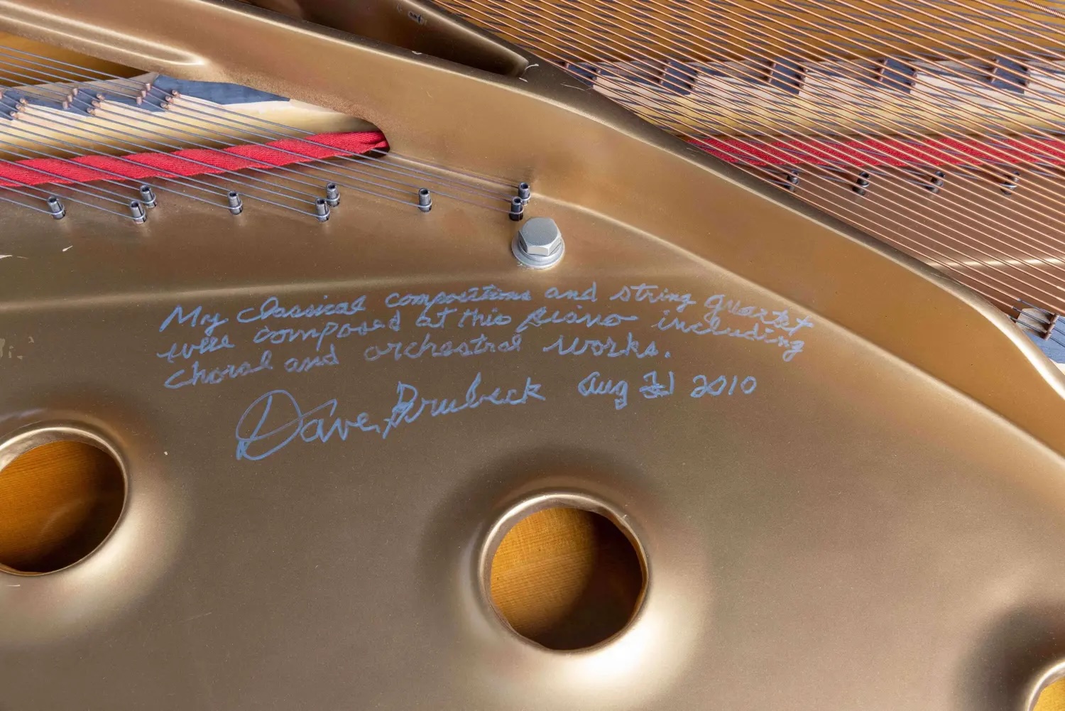 Brubeck inscribed his piano in 2010. Photo: Julian's Auctions.