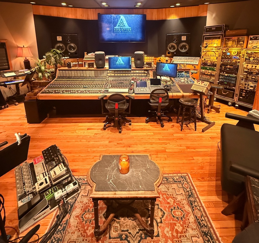 The sizable control room. Photo: David Kalmusky.