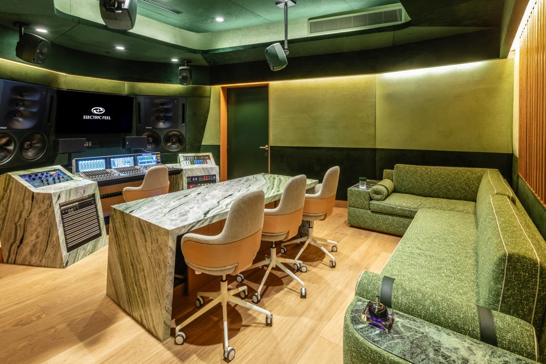 Electric Feel Miami Step Into the Future Analogue Era, Installing First SSL ORACLE Console in the USA - Mixonline